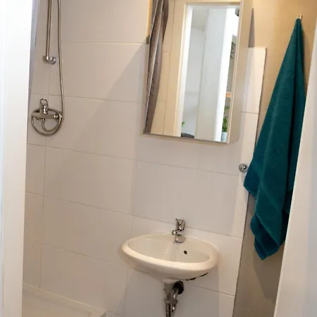 Gemuetliches Mit Hochbett Im Herzen Von